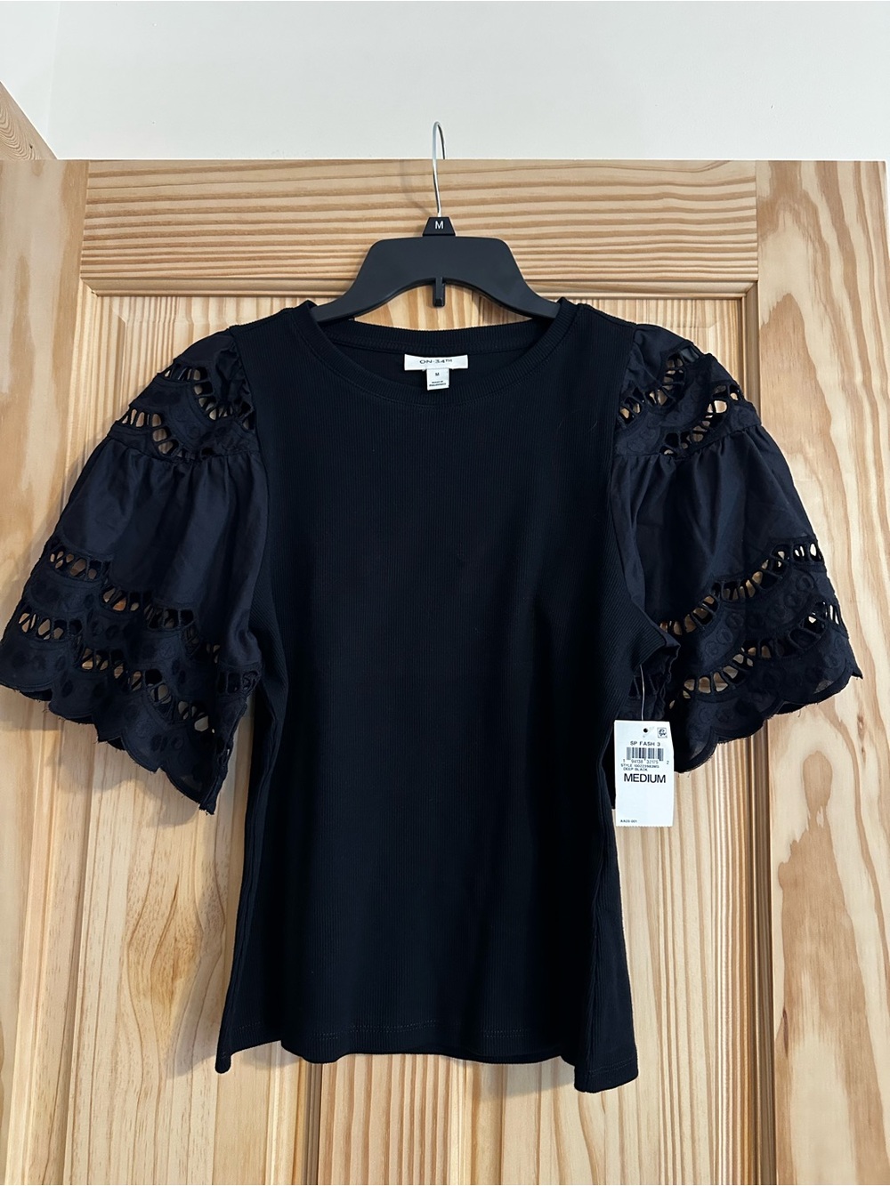 Black Eyelet Puff-Sleeve Tee by Old Navy - Medium